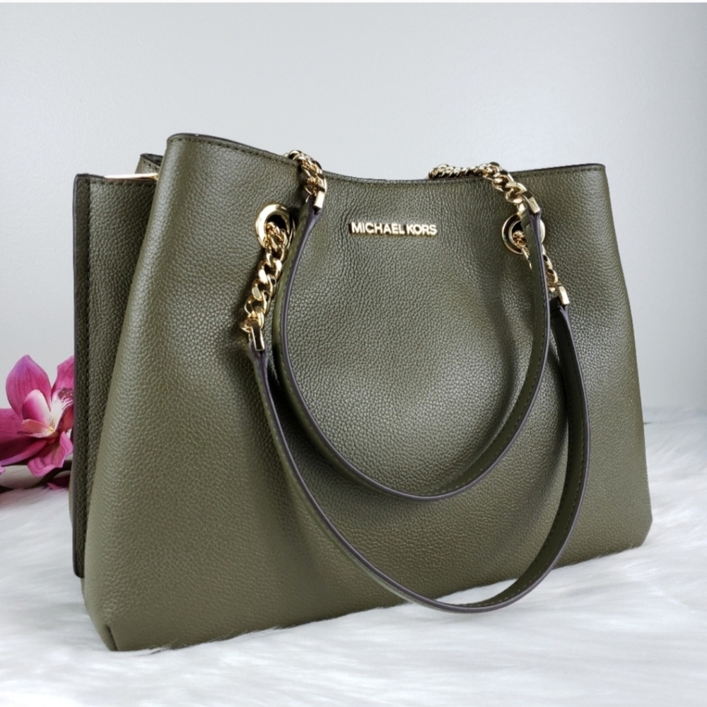 ‼️LIQUIDATION SALE‼️ NWT Michael Kors LG Teagen green